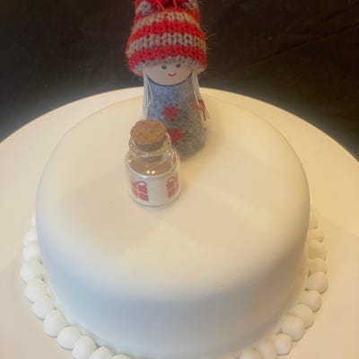Handcrafted Cakes - Angel and Jar Christmas Cake (2021)